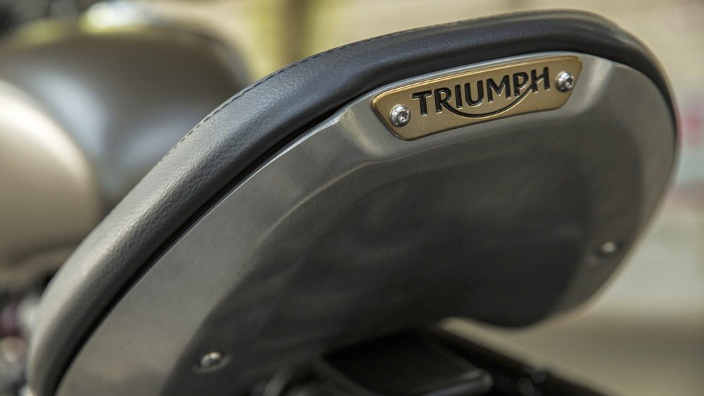 Triumph Bonneville Bobber seat