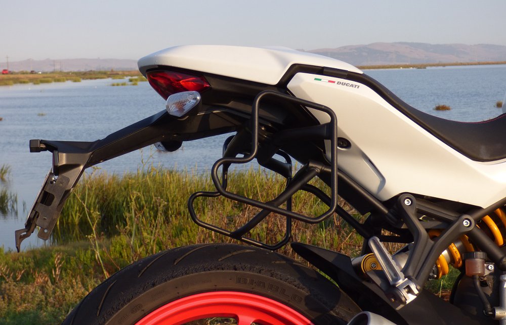 Ducati SuperSport S panniers