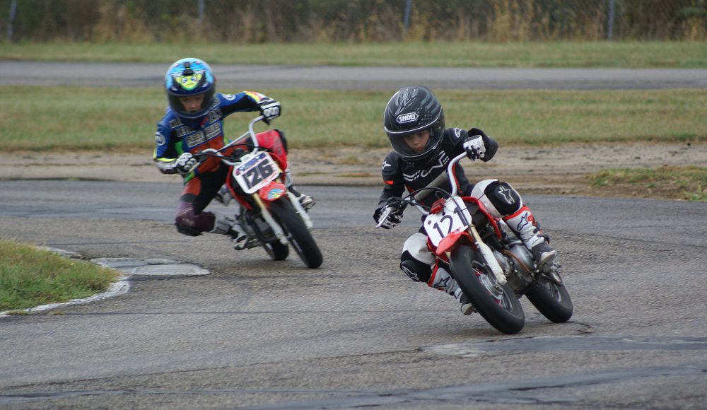 kids racing in 50 cc class