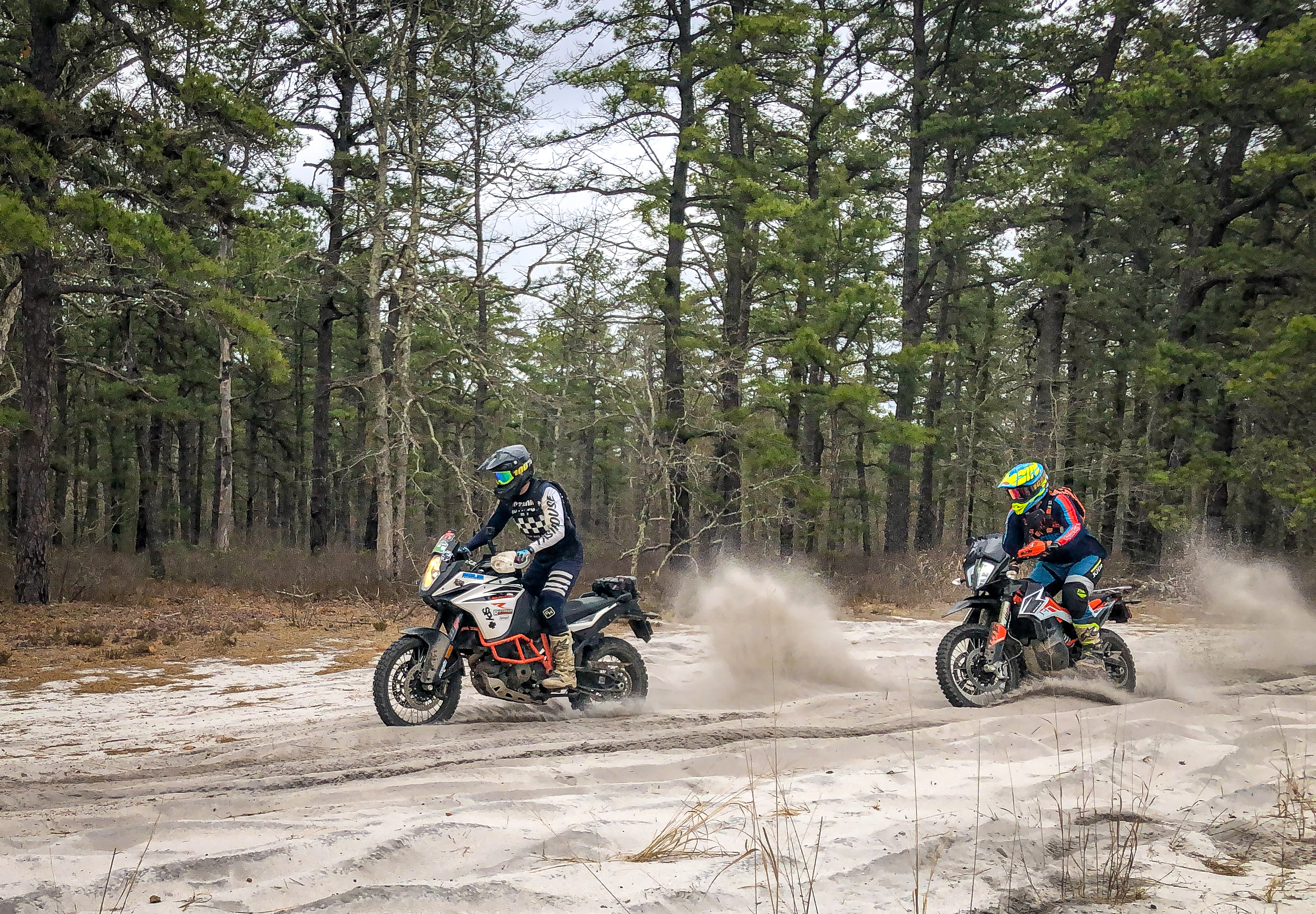 KTM 790 Adventure R VS KTM 1090 Adventure R