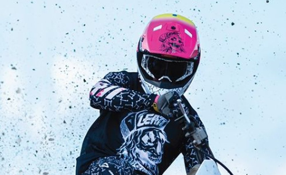 The Leatt 6.5 Goggles are bulletproof and come with removable foam padding making them easy to clean.