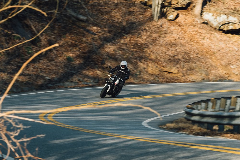 2021 Triumph Trident Review