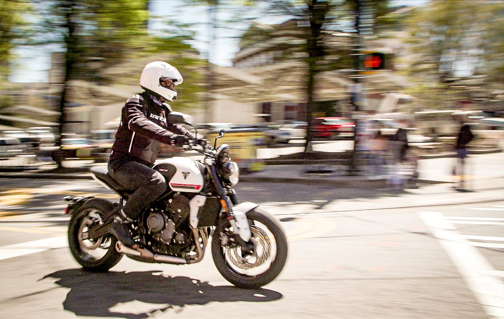 2021 Triumph Trident Review