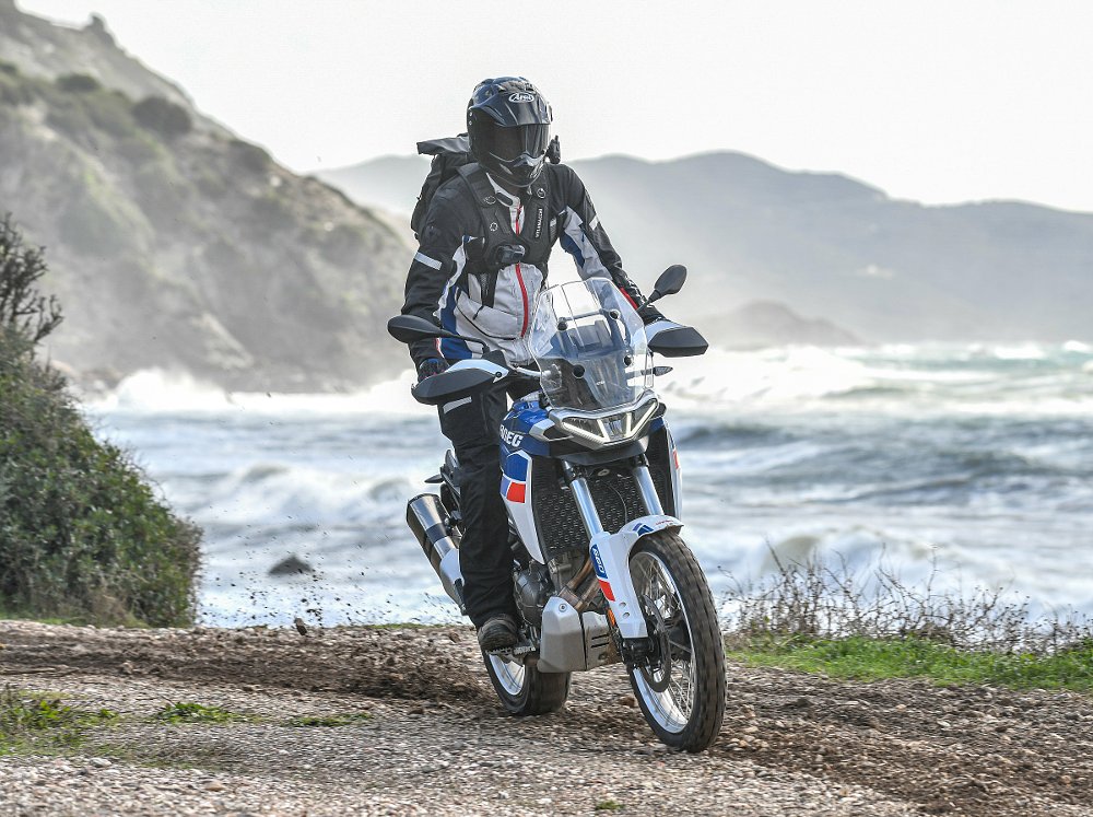 riding the Tuareg on the beach