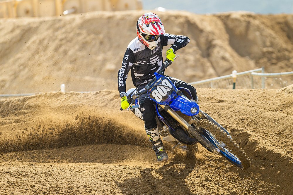riding the Yamaha YZ125 at Glen Helen