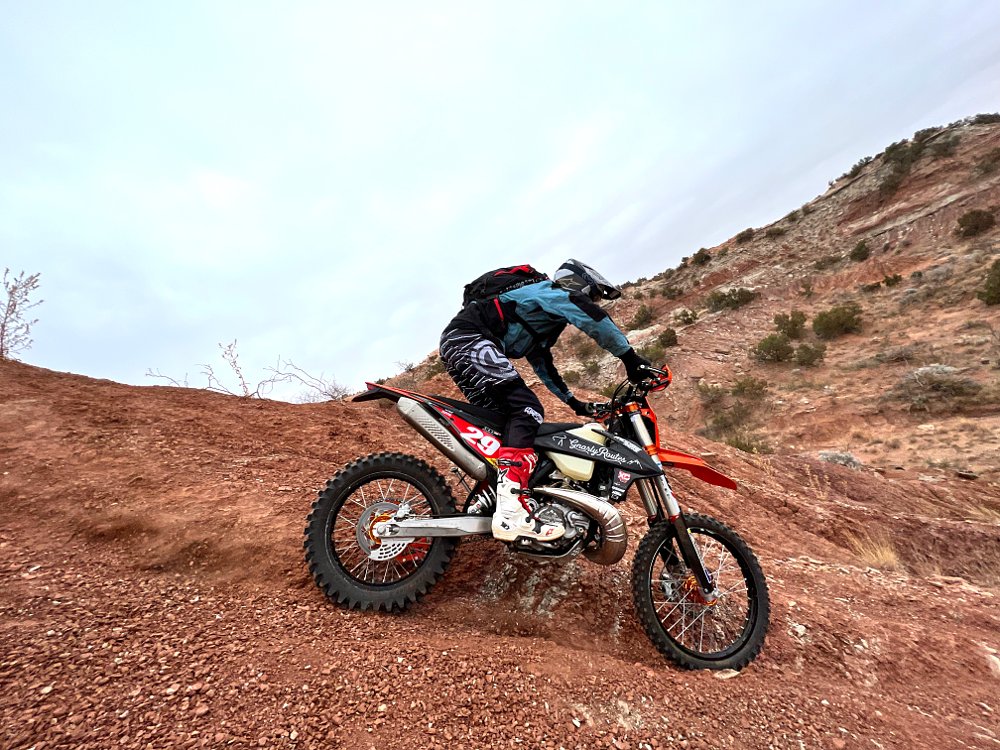The Michelin Starcross 6 tires come in a wide range of compounds to accomodate varying terrains.