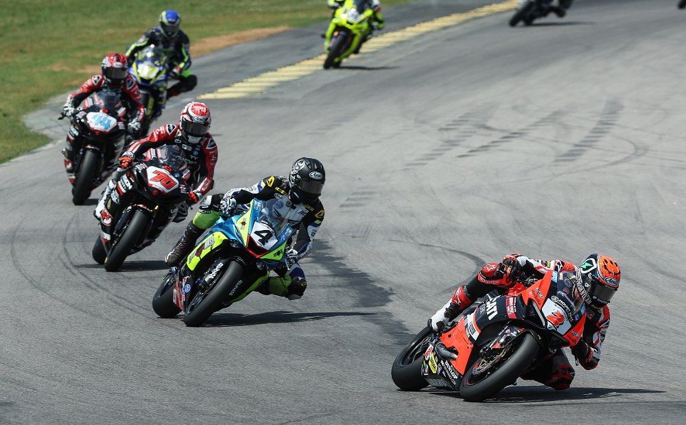 Supersport race leaders