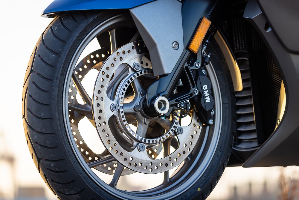 Detail of front brake rotors and front wheel, BMW's K 1600 GTL