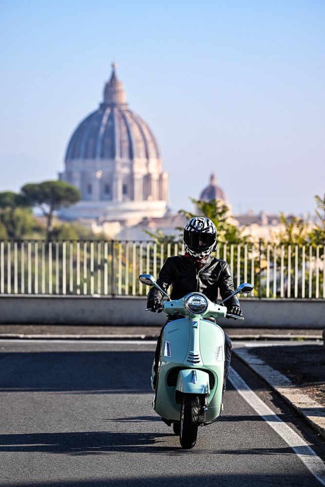 Vespa GTS 300