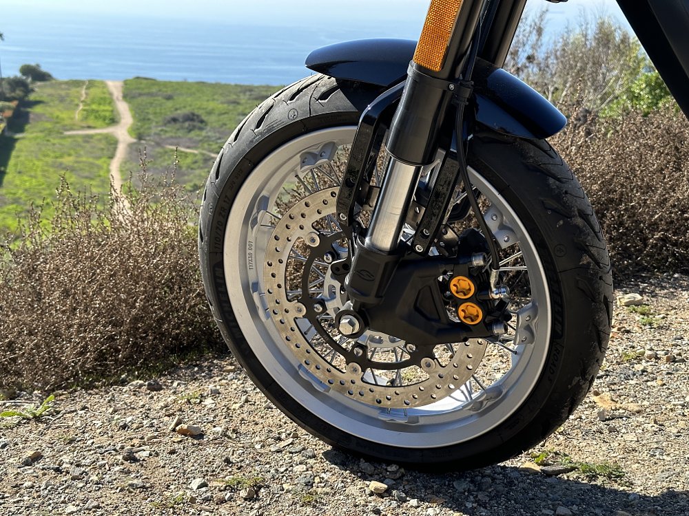 Sondors MetaCycle front wheel detail