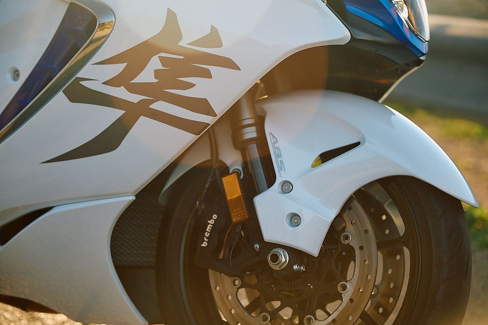 2023 Suzuki Hayabusa detail image of front wheel and brake.