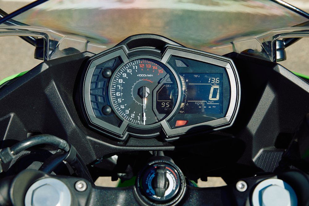 Ninja 400 dash