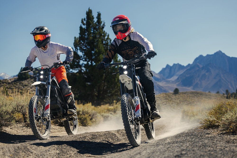 two riders on a trail on the lightweight Zero XE and XB